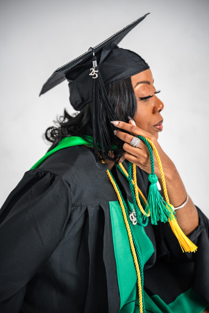 valencia side grad pose